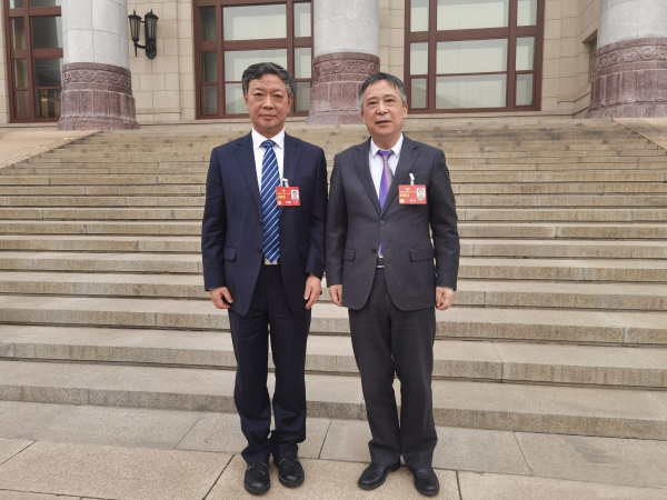 Rev. Xu Xiaohong (right), chairman of TSPM, and Rev. Wu Wei, president of CCC, were pictured in front of the Great Hall of the People during the first session of the 14th CPPCC National Committee which took place from March 5 to 13, 2023.