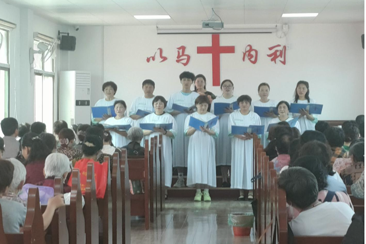 The choir sang a hymn to celebrate the completion of new building of Yinzhang Gathering Point in Qixia District, Nanjing, Jiangsu, on June 1st, 2023.
