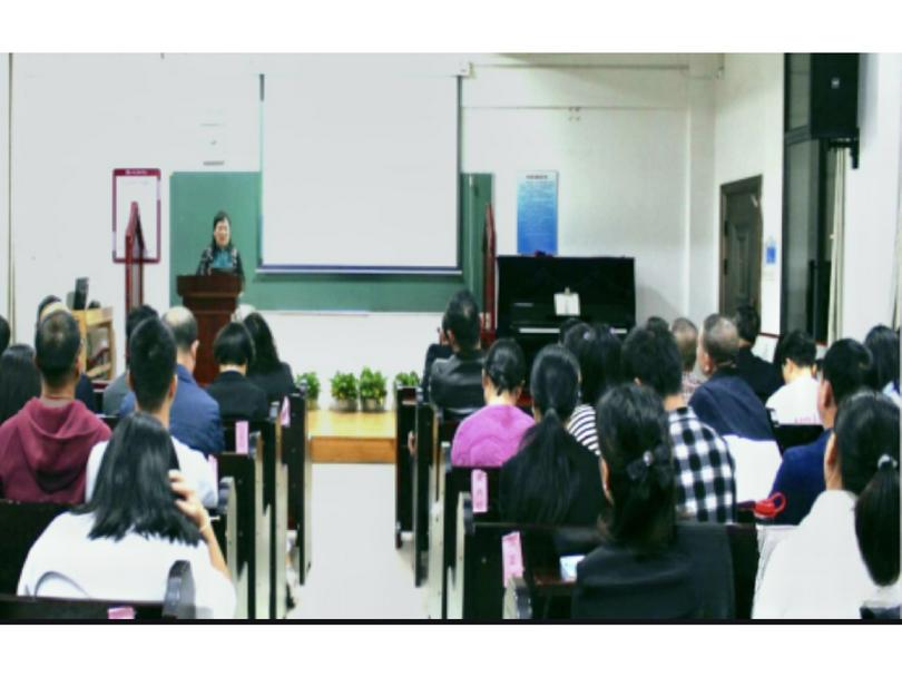 Elder Liu Li preached a sermon titled “Willing Service” to the theological students in Jiangxi Bible School, Nanchang City, Jiangxi Province, on October 9, 2023.