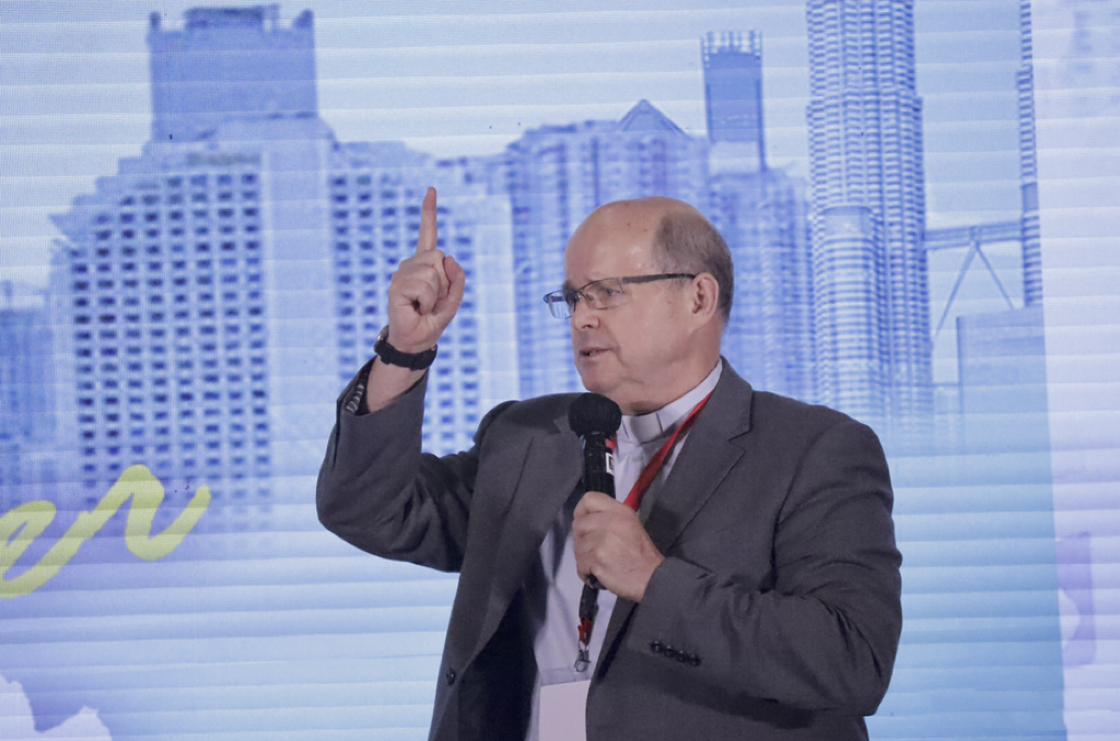 Rev. James Hudson Taylor IV, president of China Evangelical Seminary, gave a sermon titled "From Success to Significance" at the Second Impact Asia Alliance Summit held in Jakarta, Indonesia, on November 2, 2023.