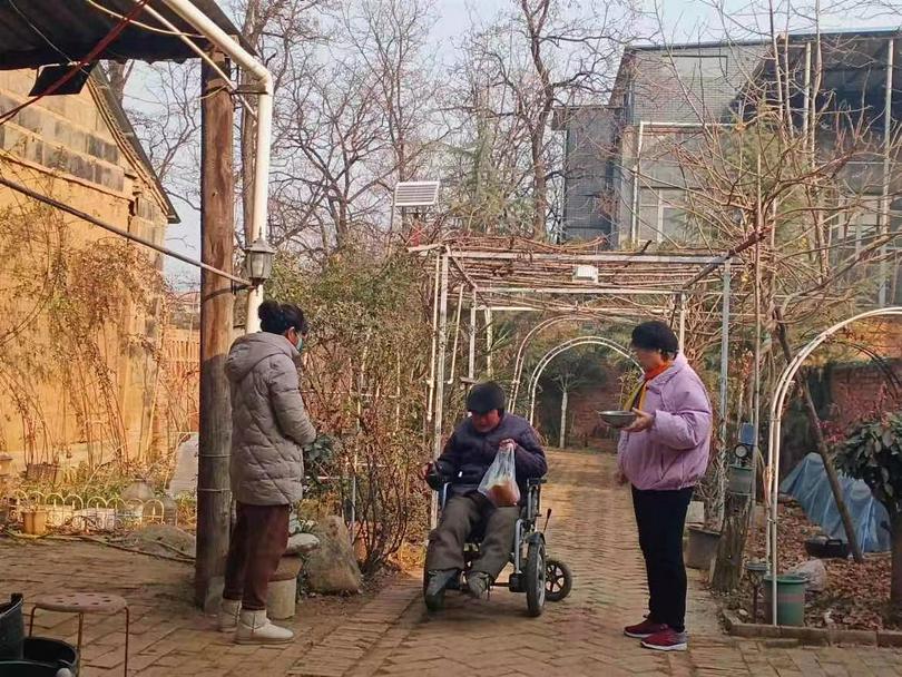 A recent photo of Liu Hongbo