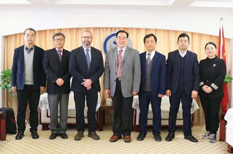 Rev. Wang Jun (in the middle), chairman and president of Shaanxi CC&TSPM, welcomed the delegation from the United Church of Christ led by Mr. Derek N. Duncan (the third from the left), the Area Executive for East Asia and the Pacific for Global Ministries of the UCC in Xi'an city, Shaanxi Province, on March 7, 2024.