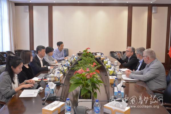 A delegation from Mission One World (right) had a talk with President Rev. Wu Wei of China Christian Council (middle on the left) during a visit to CCC&TSPM on April 24, 2024.