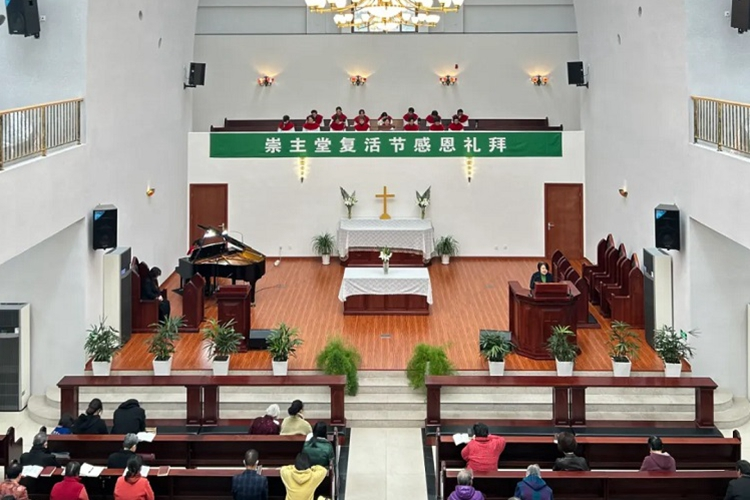 An Easter thanksgiving service was hosted at Chongzhu Church of Chongming District, Shanghai, on March 31, 2024.