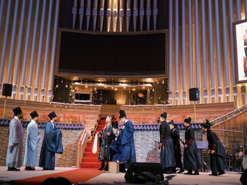 Christians staged a Christmas Eve drama on Matteo Ricci’s mission to celebrate Christmas at Liushi Church in Wenzhou City, Zhejiang Province, on December 24, 2024.