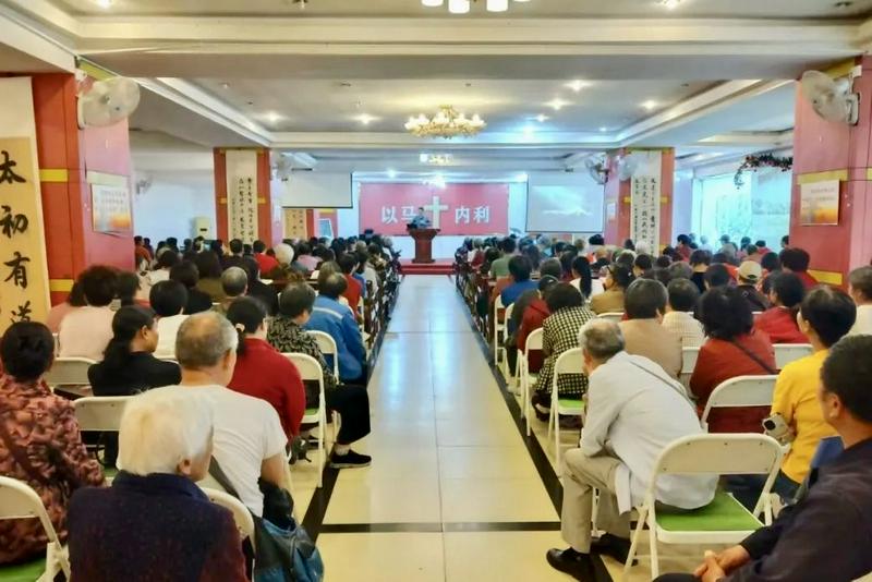 On April 20, 2025, Jesus Church in Yichun, Jiangxi Province, held a worship service to commemorate Easter.