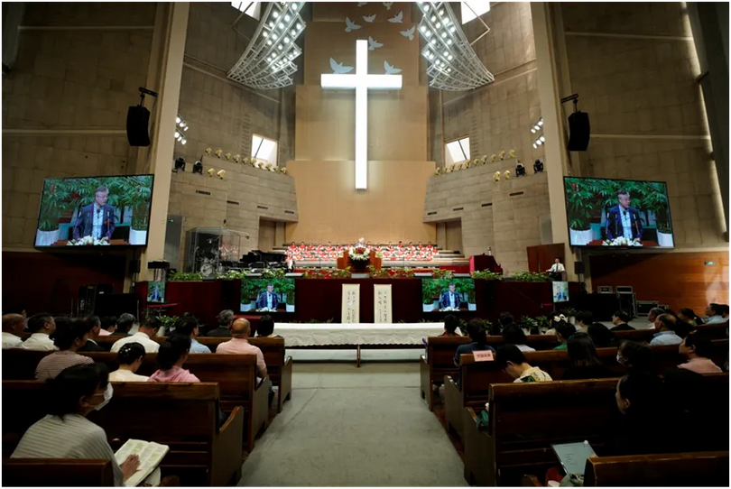 On May 3, 2025, the congregation gathered to celebrate the 20th anniversary of the Chongyi Church's new building in Hangzhou, Zhejiang Province.