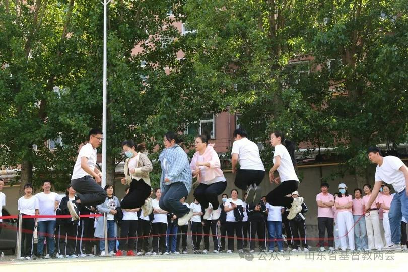 A group photo was taken during the spring sports meeting held at Shandong Theological Seminary in Jinan City, Shandong Province, on April 25, 2025.
