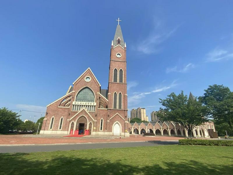 An exterior photo of the newly built Binjiang Church in Jingjiang, Jiangsu Province