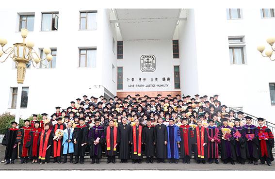 A commemorative photo was taken during the 2025 graduation worship service and commencement ceremony held at Nanjing Union Theological Seminary in Nanjing, Jiangsu Province, on June 20, 2025.