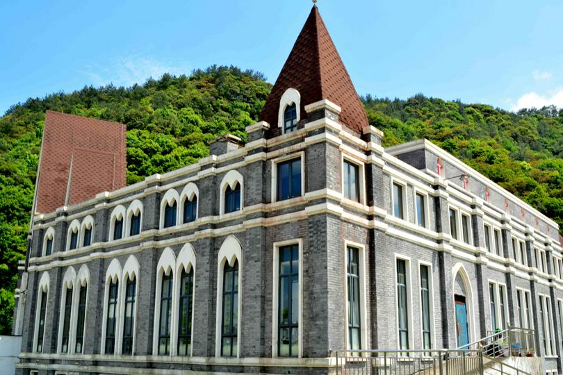 An exterior picture of the Jesus Church in Xikou, Ningbo, Zhejiang Province