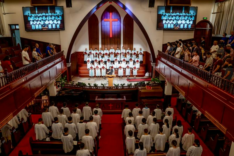 Ningbo Centennial Church in Zhejiang Province held its 2025 baptism service for 90 seekers on July 27, 2025.
