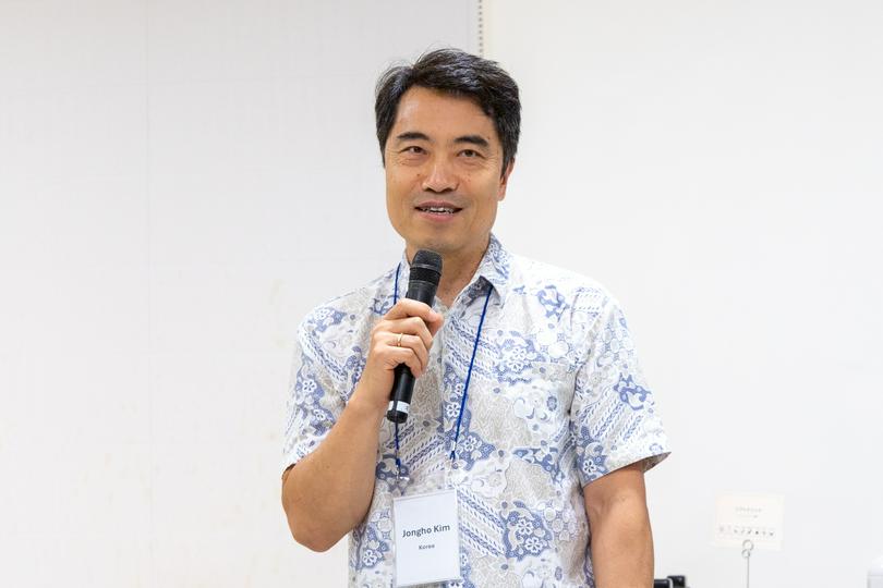 Jongho Kim, chairman and council member of he Christian Forum for Reconciliation in Northeast Asia (NARI), gave a welcoming greeting at the opening ceremony of the 12th Christian Forum for Reconciliation in Northeast Asia in Okinawa, Japan, on July 28, 2025.