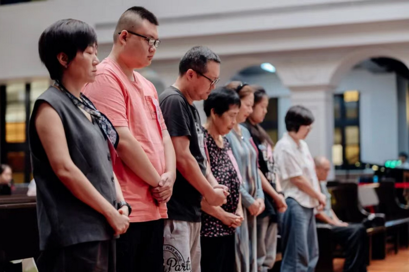 Seven seekers publicly profess their faith in Christ before God and the congregation during the Sunday worship and baptism service at Tian’an Church in Fuzhou, Fujian, on September 14, 2025.