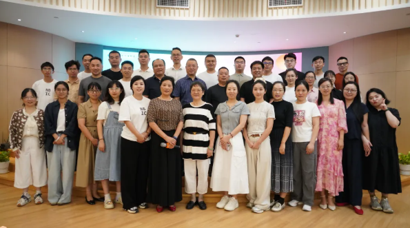 From September 17 to 18, 2025, a delegation from Chongyi Church visited Ningbo International Church for exchange activities in Hangzhou, Zhejiang.