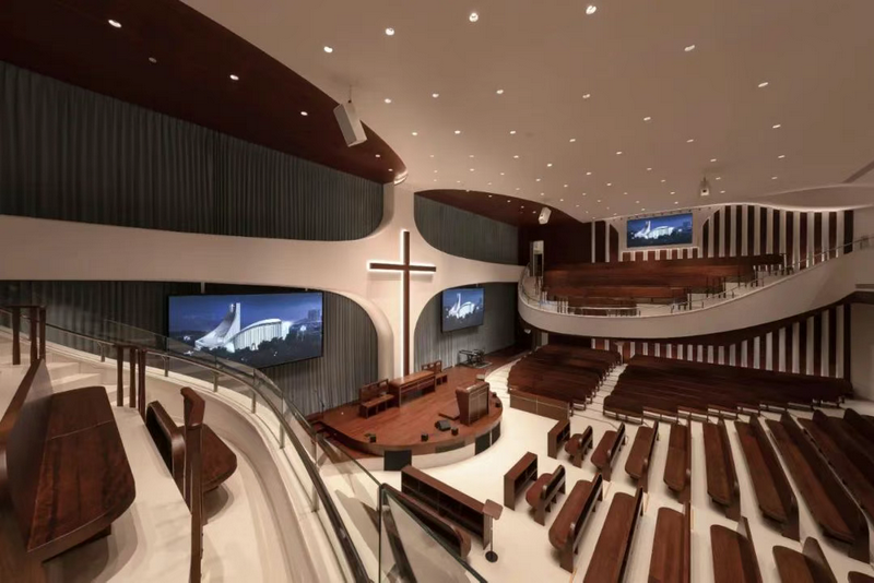 The side view of the main hall sanctuary of Changle Chengguan Church in Fuzhou, Fujian