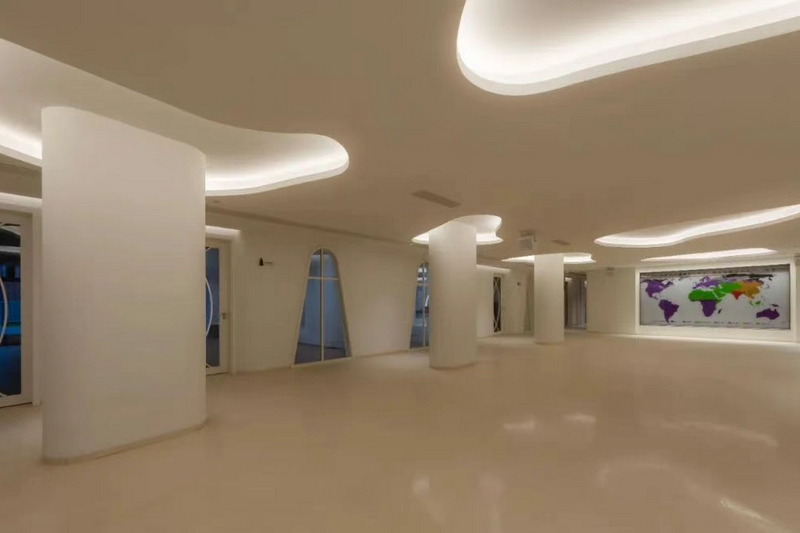 The entrance hall of the sanctuary of the Changle Chengguan Church in Fuzhou, Fujian