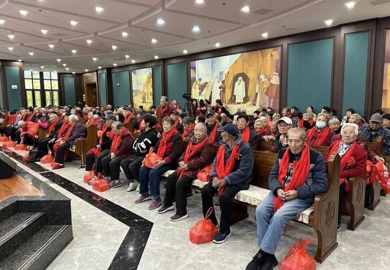 Yancheng Church held a thanksgiving worship and respect-for-the-elderly event in Yancheng City, Jiangsu Province, on October 29, 2025.