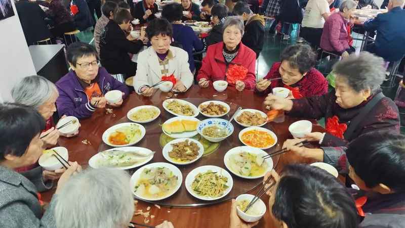 A love feast was held for the elderly Christians at Chengguan Church in Zhuji City, Zhejiang Province, at the end of October 2025.