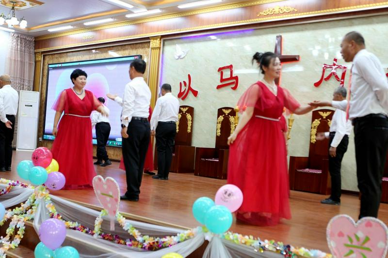 Believers presented dance to offer praise to the Lord during the dance fellowship held by Taian County's TSPM in Anshan, Liaoning Province, on November 15, 2025.