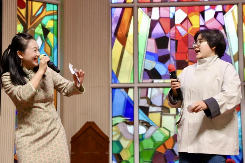 Two believers presented a show at the annual Thanksgiving celebration at Zhongnan Theological Seminary in Wuhan, Hubei, on November 27, 2025.