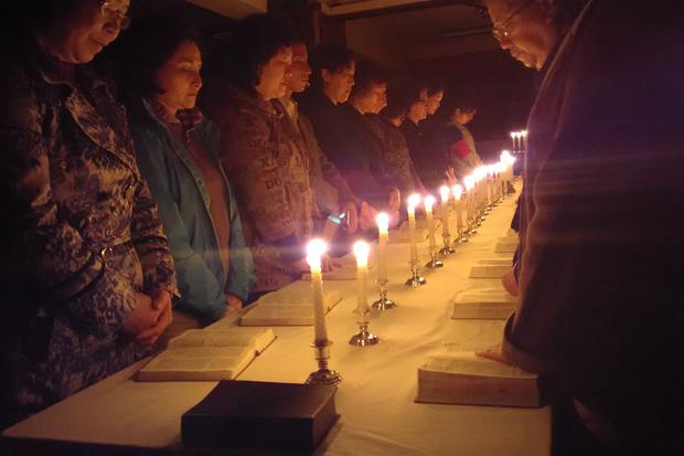 Shanghai Community Church Coworkers Meditated on the Lord's Super