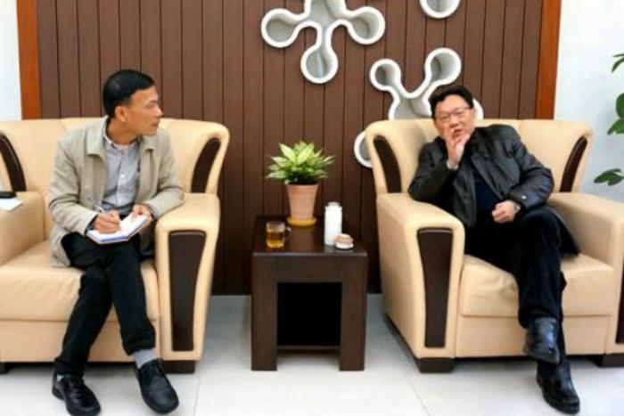 Phoenix New Media interviewed Feng Hao on January 28, 2016.