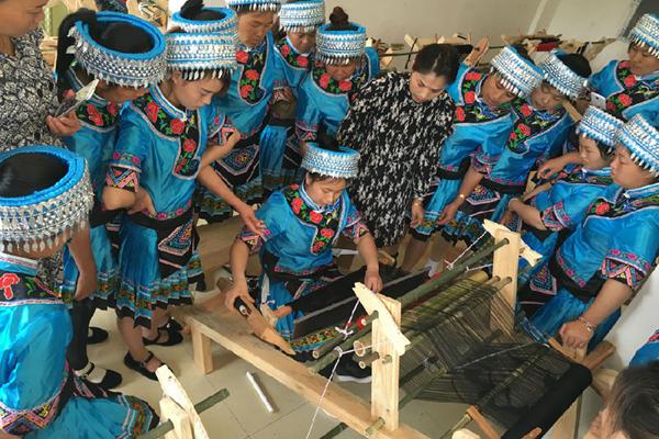 the Art of the Tujia Brocade