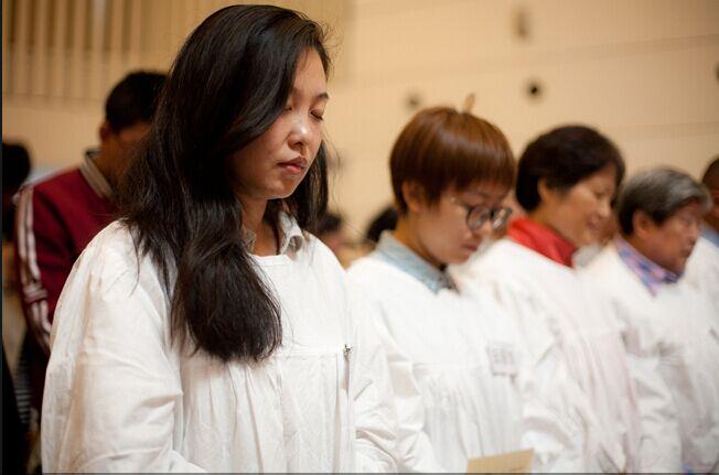 The seekers quiet themselves before the Lord