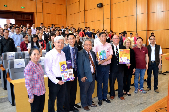 Jeff Lauer and his wife Jenifer visit Fujian Theological Seminary