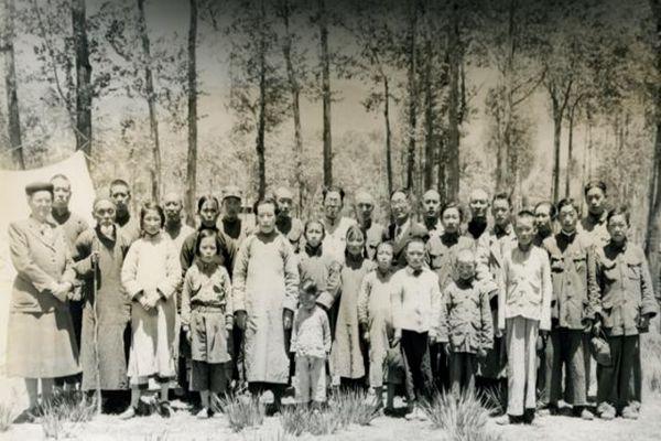 Rev. Victor G. Plymire held the last baptism service in Huangyuan on June 19, 1949