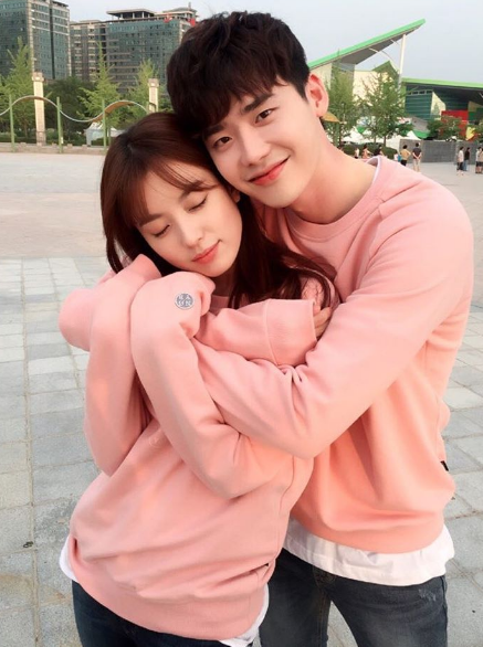 Lee Jong Suk and Han Hyo Joo