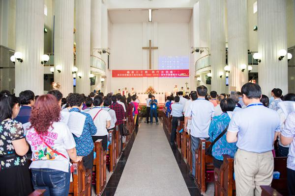 Yanjing Theological Seminary Celebrates 30th Anniv.