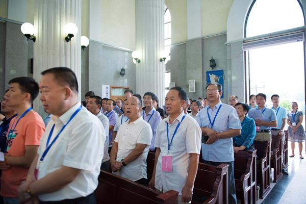 Yanjing Theological Seminary Celebrates 30th Anniv.