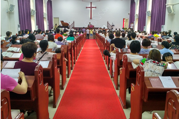 The "Violin Church" held its first baptism on September 25, 2016.