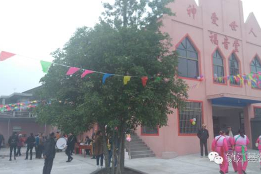 Christian Church of Zhenjiang Celebrates 10th Anniv