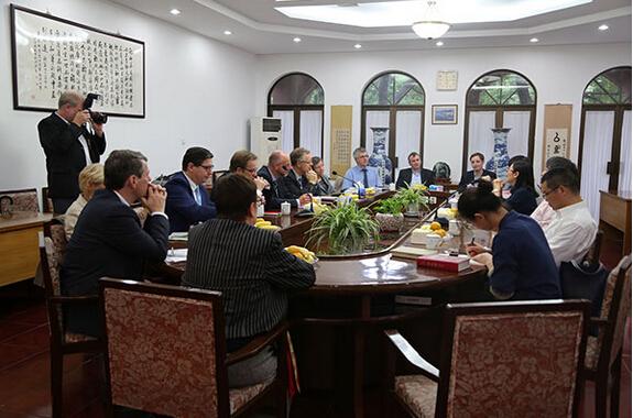 Delegation of Hamburg Lutheran Church Visits East China Theological Seminary