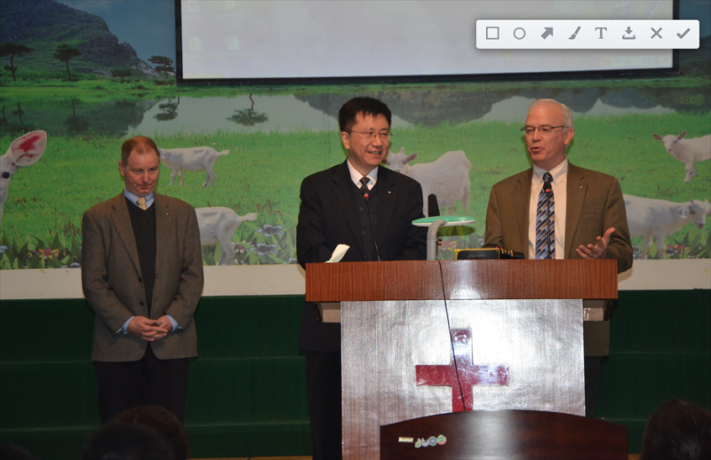 Martin David (right) gives testimony in Shilipu Church 