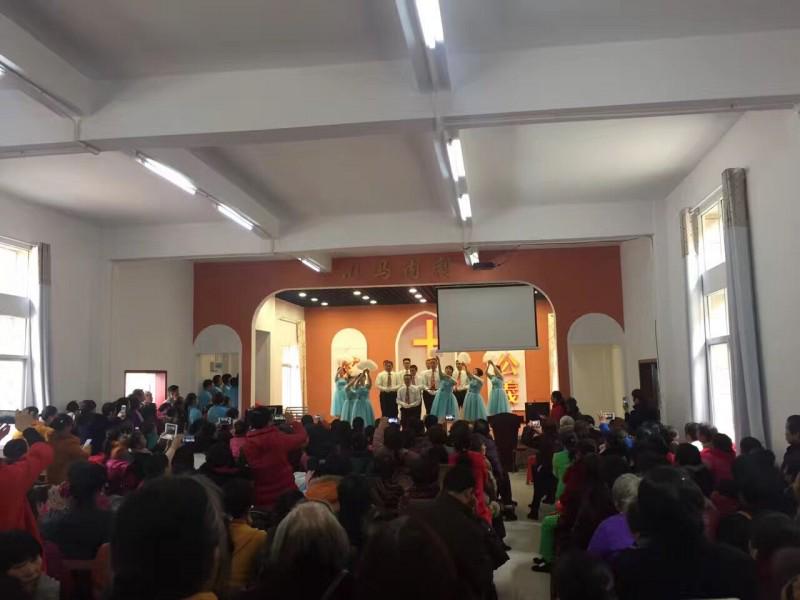 Maqiao Church holds the dedication ceremony