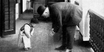 "Bowing photo" of David Main.