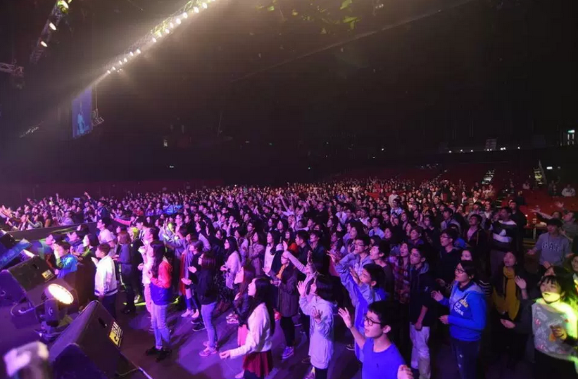 A worship and praise tour held by "Stream of Praise"