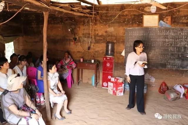 Sister Chen gave a sermon in the Sunday service conducted on July 30, 2017.