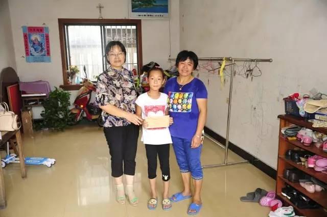 The team visited a girl's family.