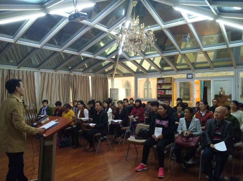Teacher Cao Jinsuo gave a lecture about demonic possession and psychosis to the visitation ministry of Wuxi Church.