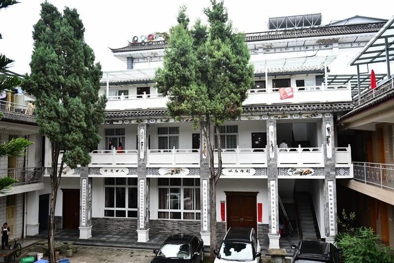 Inside Dali Bible School: a quab