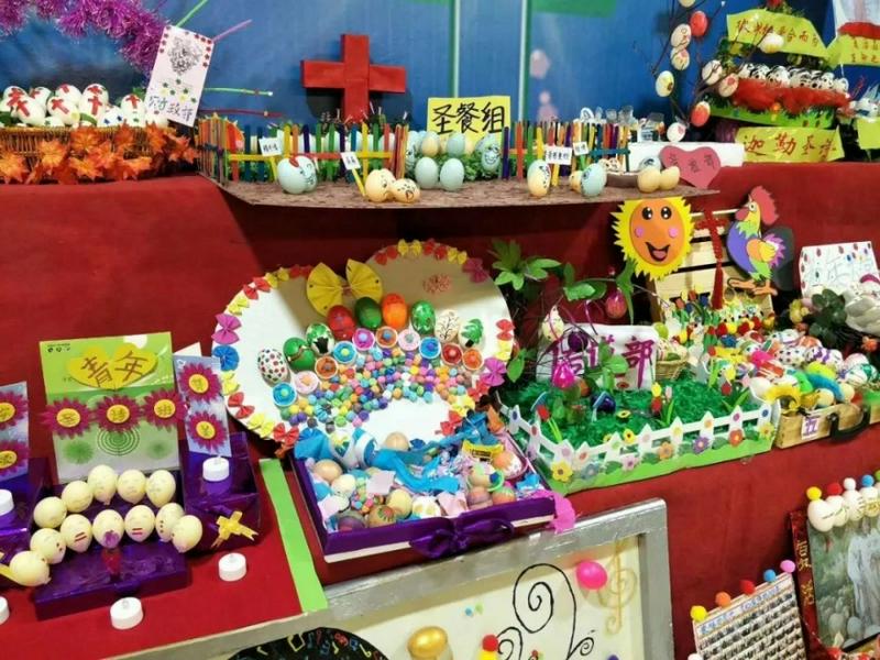 Qiqihar Enguang Church distributed colorful Easter eggs to the congregation on Easter Sunday.