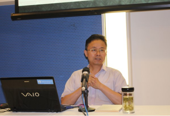 Dr. Chen Yongtao gave a lecture titled "Future Evolution of Modern Christian Theology" on June 15, 2018. 