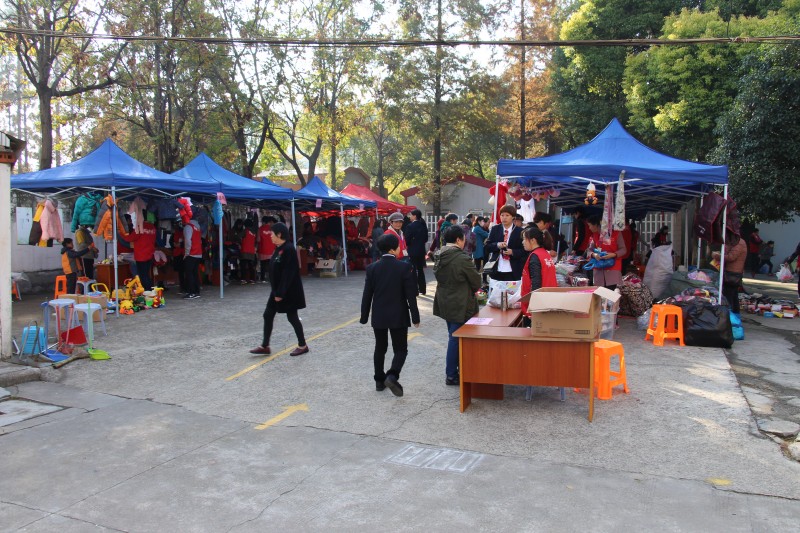 Kunshan Church held its annual bazaar on Nov 24, 2018.