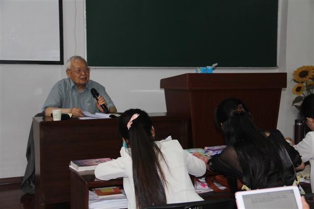 On May 29, 2015, Elder Ji Jianhong gave a speech titled "Construction of Chinese Church" in Zhong Nan Theological Seminary.