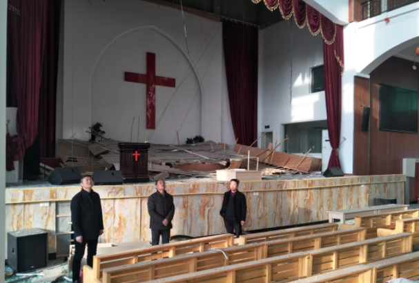 The Xiangshui County TSPM staff visited a destroyed church in Yancheng, Jiangsu on March 27, 2019.